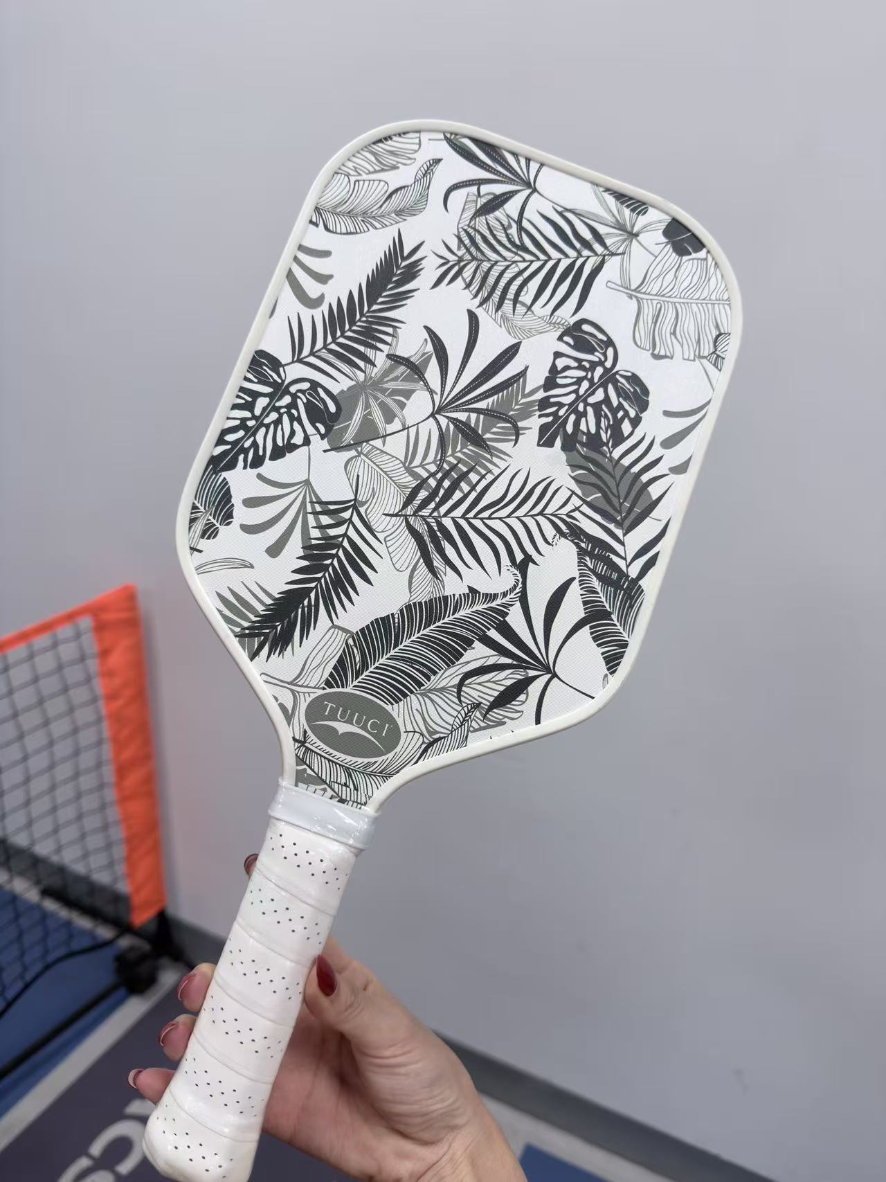 ไม้พายปิคเคิลบอลพิมพ์ลายสองด้า - Crepe Pan Carbon บทวิจารณ์และราคา
